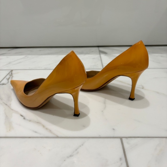 Manolo Blahnik Patent Leather Pumps Size EU 35 US 5B, 3 Inch Heels - Picture 4 of 12